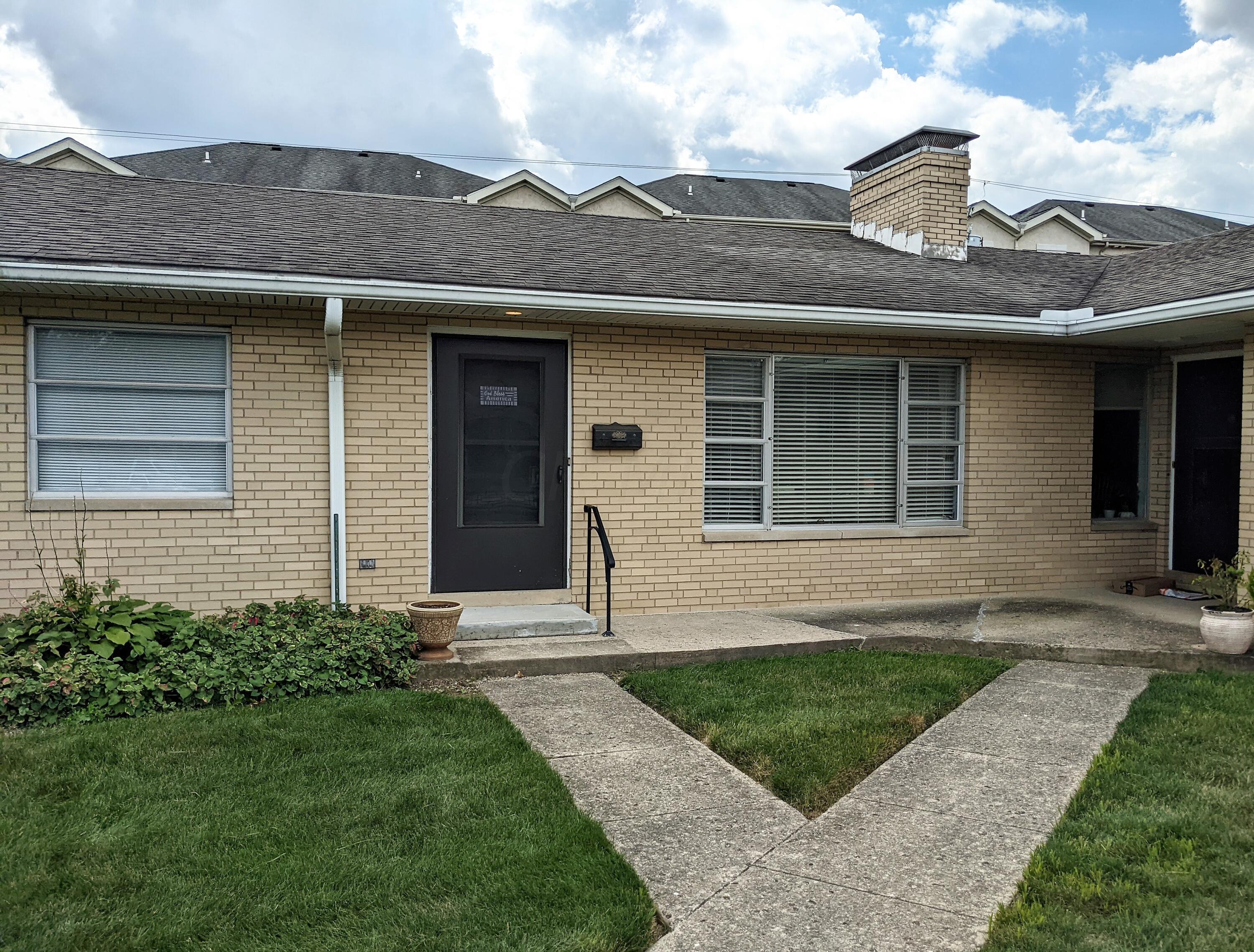 1777 Ardleigh Road Columbus, OH 43221 - Photo 3 of 35 PXL_20220817_173556045