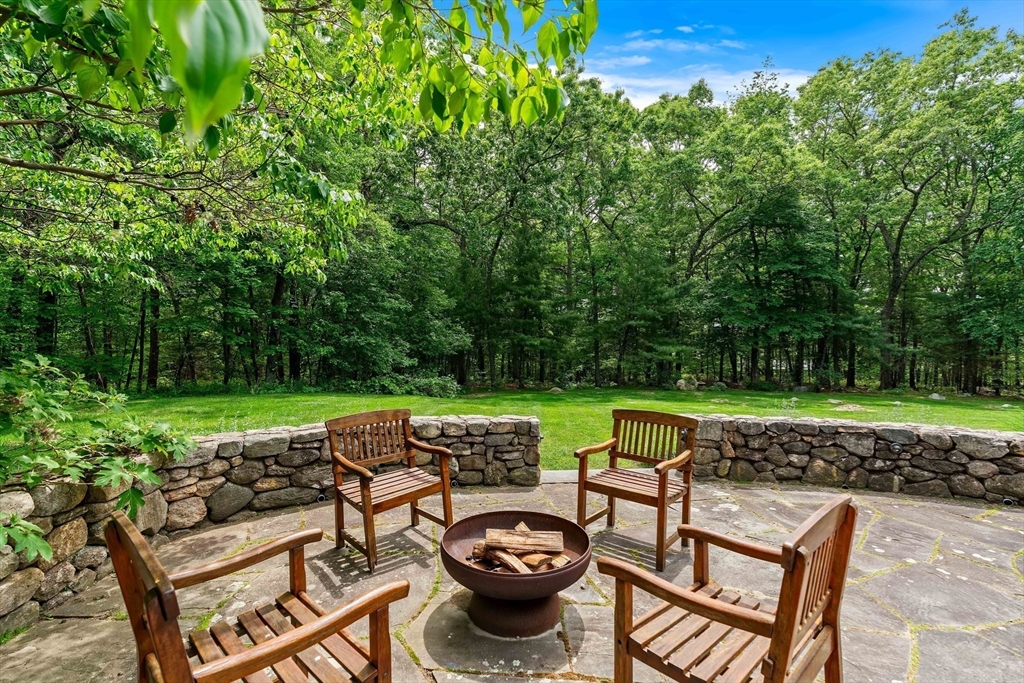 6 Brooks Hill Road Lincoln, MA 01773 - Photo 7 of 41