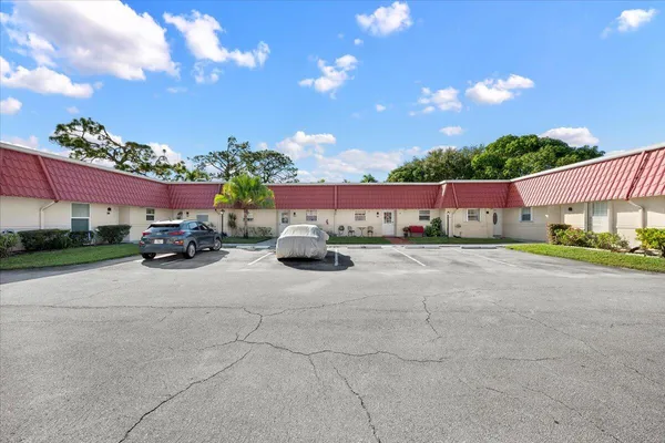 $1,550 | 102 Amherst Lane, Lake Worth, FL 33467
