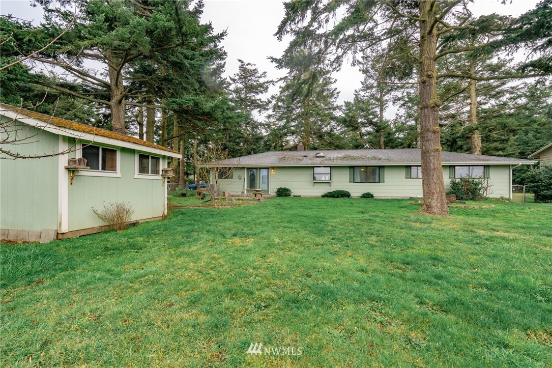 1925 Island View Road Oak Harbor, WA 98277 - Photo 19 of 20 Gallery Image 19