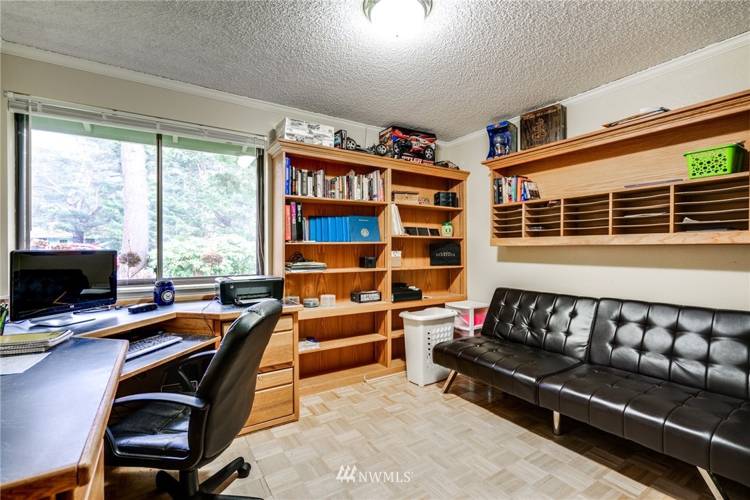 1925 Island View Road Oak Harbor, WA 98277 - Photo 8 of 20 Gallery Image 8