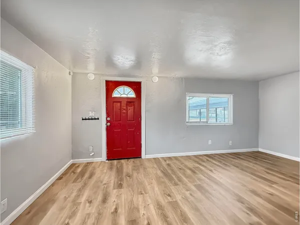 a view of empty room with window