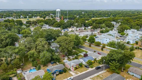 $399,999 | 16 West Cedar Avenue, Somers Point, NJ 08244