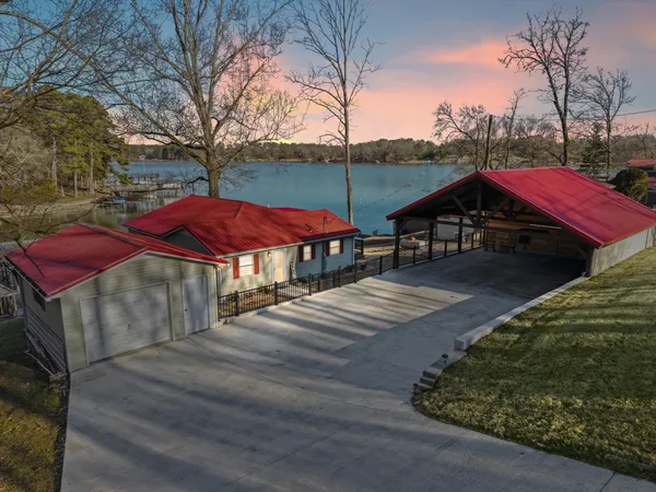 $649,000 | 500 Elk River Shores Drive, Rogersville, AL 35652