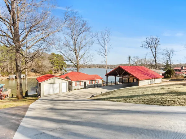 $649,000 | 500 Elk River Shores Drive, Rogersville, AL 35652