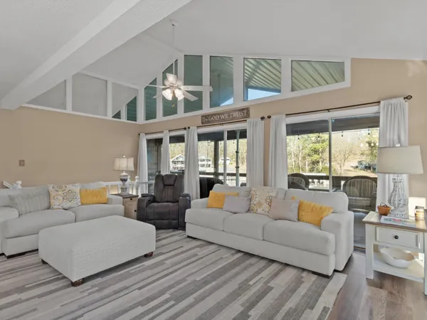 $649,000 | 500 Elk River Shores Drive, Rogersville, AL 35652