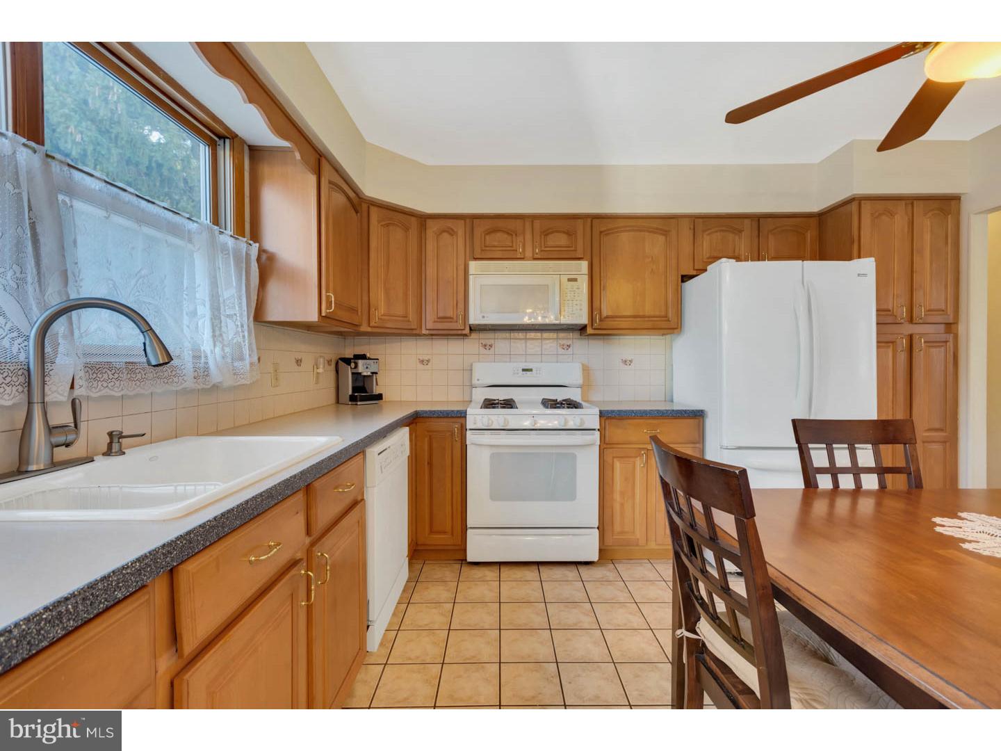 19 Brandywine Road Clementon, NJ 08021 - Photo 7 of 24