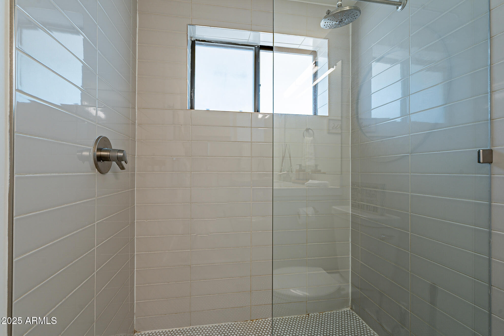 4351 North 36th Street, Unit 3 Phoenix, AZ 85018 - Photo 17 of 19 a bathroom with a shower