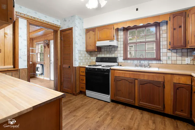 $350,000 | 2103 Maple Road, Joliet, IL 60432