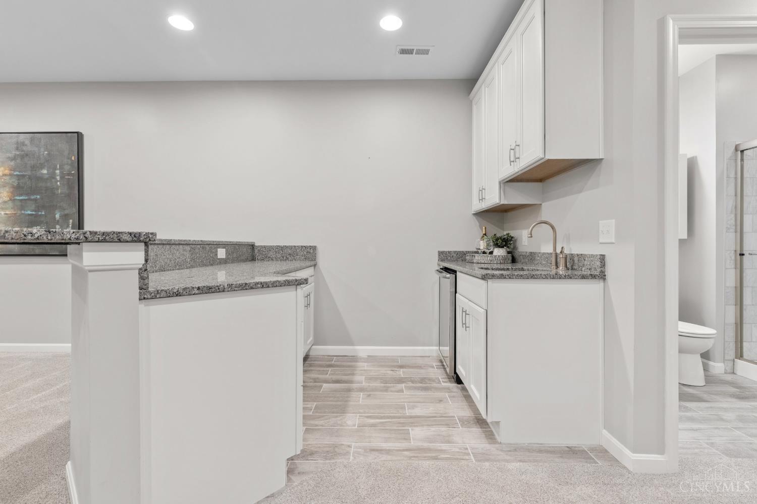 3655 Brotherton Road Cincinnati, OH 45209 - Photo 39 of 52