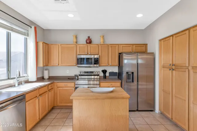 $3,950 | 303 North Kimberlee Way, Chandler, AZ 85225