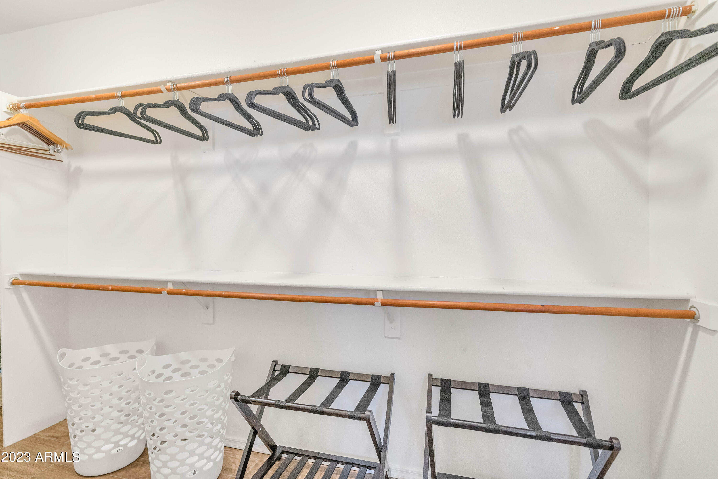 303 North Kimberlee Way Chandler, AZ 85225 - Photo 10 of 31