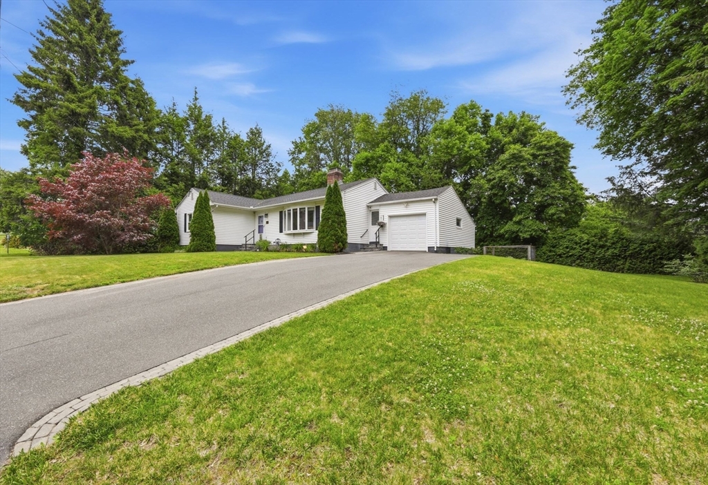 75 Adrian Avenue West Springfield, MA 01089 - Photo 4 of 41