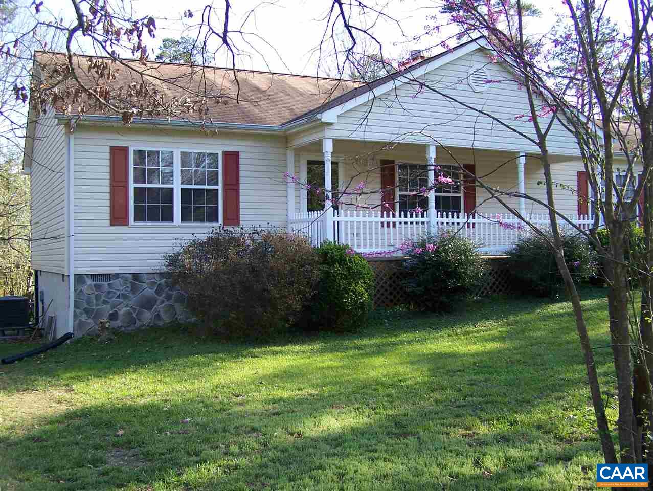 19 Deer Path Road Palmyra, VA 22963 - Photo 41 of 50 a view of a house with a garden