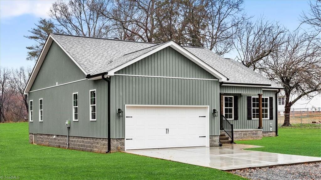 125 Albertson Road Thomasville, NC 27360 - Photo 3 of 44