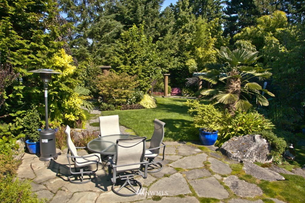 22433 Meridian Avenue South Bothell, WA 98021 - Photo 14 of 15