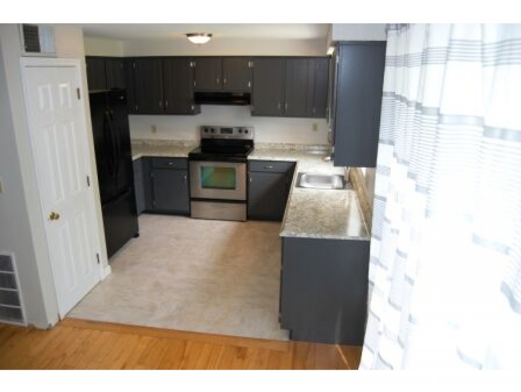 51 East Ridge Road, Unit 51 Merrimack, NH 03054 - Photo 3 of 15