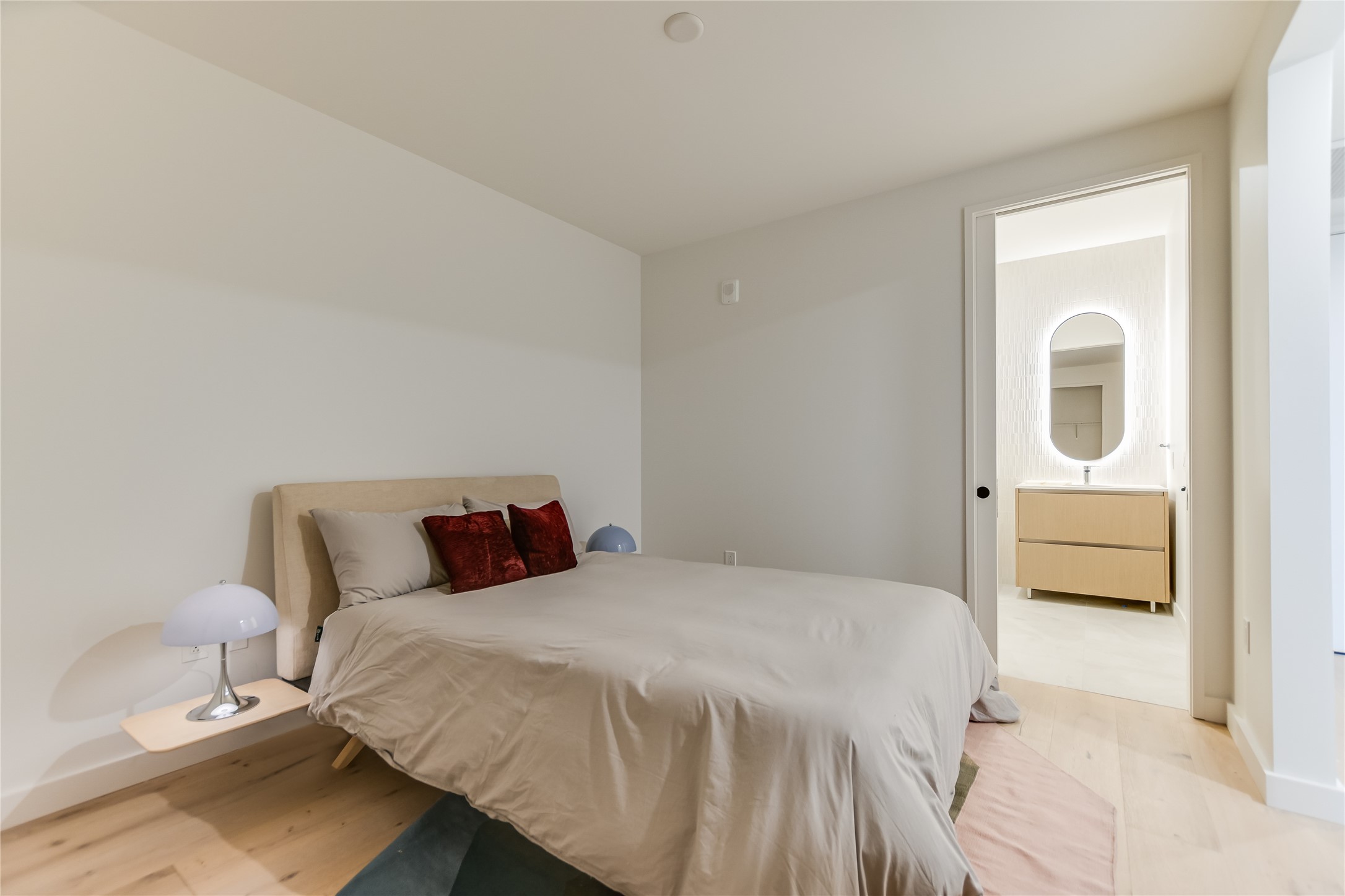 610 Davis Street, Unit 3206 Austin, TX 78701 - Photo 4 of 24