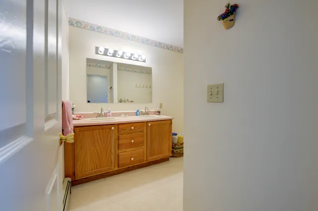 $799,900 | 6 Excalibur Court, Unit 37, Naples, ME 04055