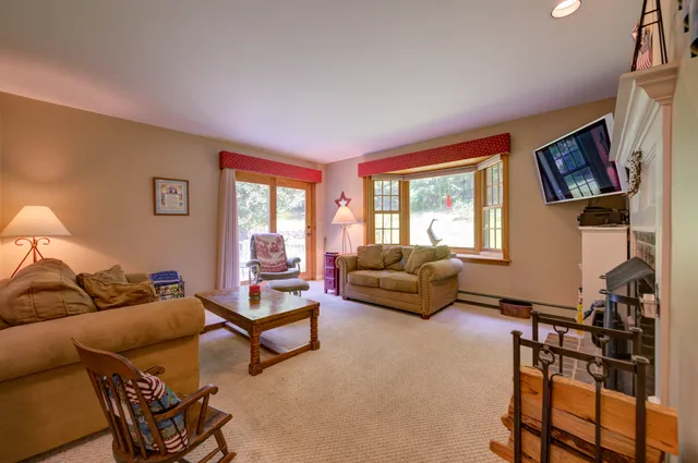 $799,900 | 6 Excalibur Court, Unit 37, Naples, ME 04055