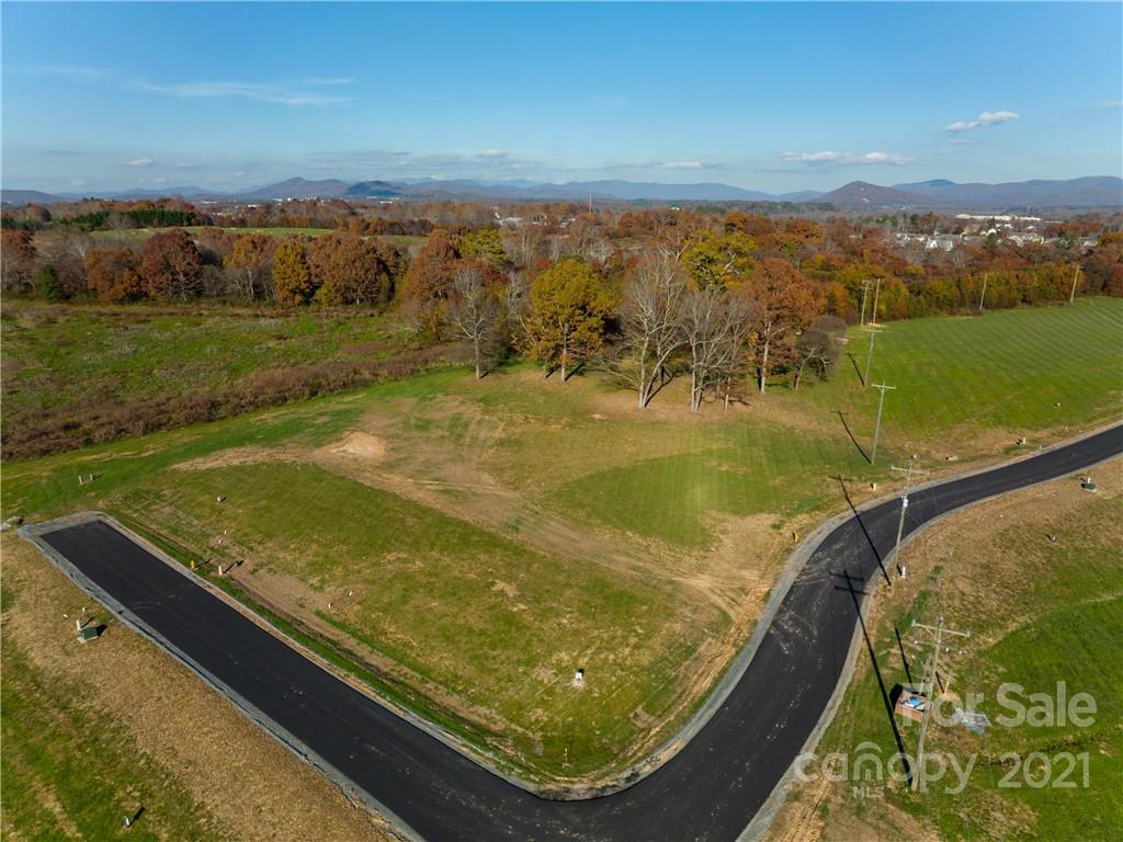 52 Majestic Ridge Road Mills River, NC 28759 - Photo 4 of 9 Gallery Image 4