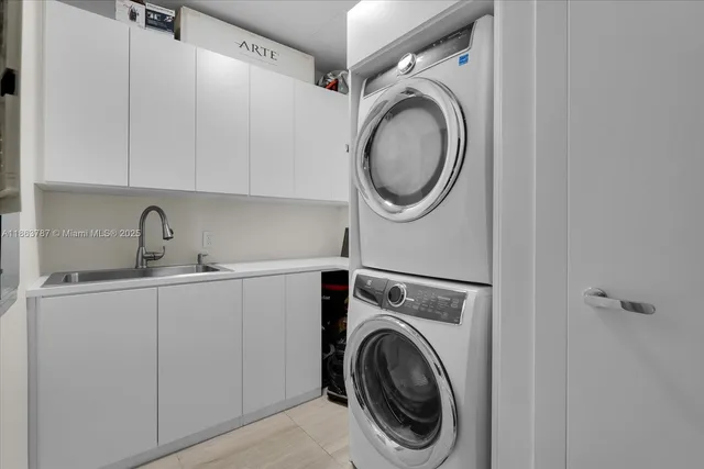 $3,999,999 | 4701 Meridian Avenue, Unit 510, Miami Beach, FL 33140