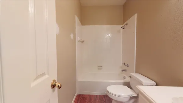 $2,400 | 4822 Silverlake Drive, Sugar Land, TX 77479