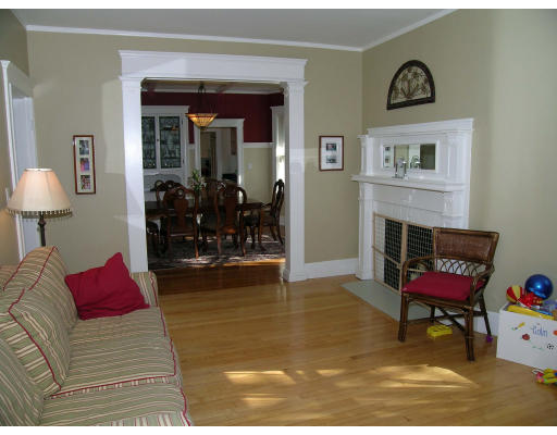 185 Rawson Road, Unit 3 Brookline, MA 02445 - Photo 11 of 18 a living room with furniture