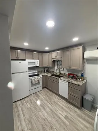 $1,695 | 257 Cherokee Street, Unit 2, New Orleans, LA 70118