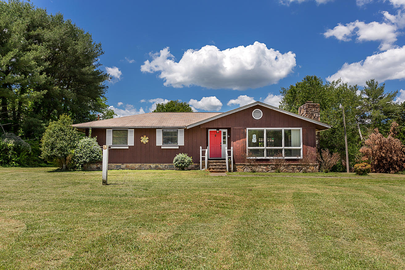 2323 Dry Valley Road Northeast Charleston, TN 37310 - Photo 1 of 22 Front