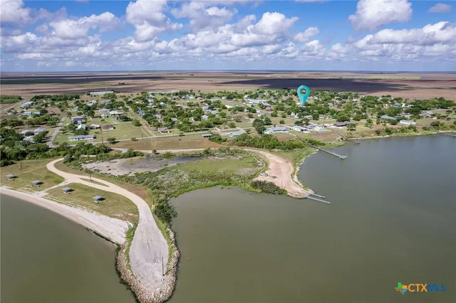 $225,000 | 512 McDowell Street, Austwell, TX 77950