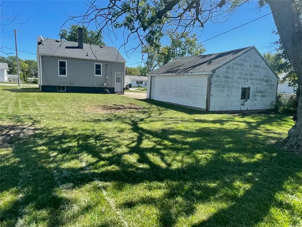 635 North Virginia Avenue Decatur, IL 62522 - Photo 3 of 10