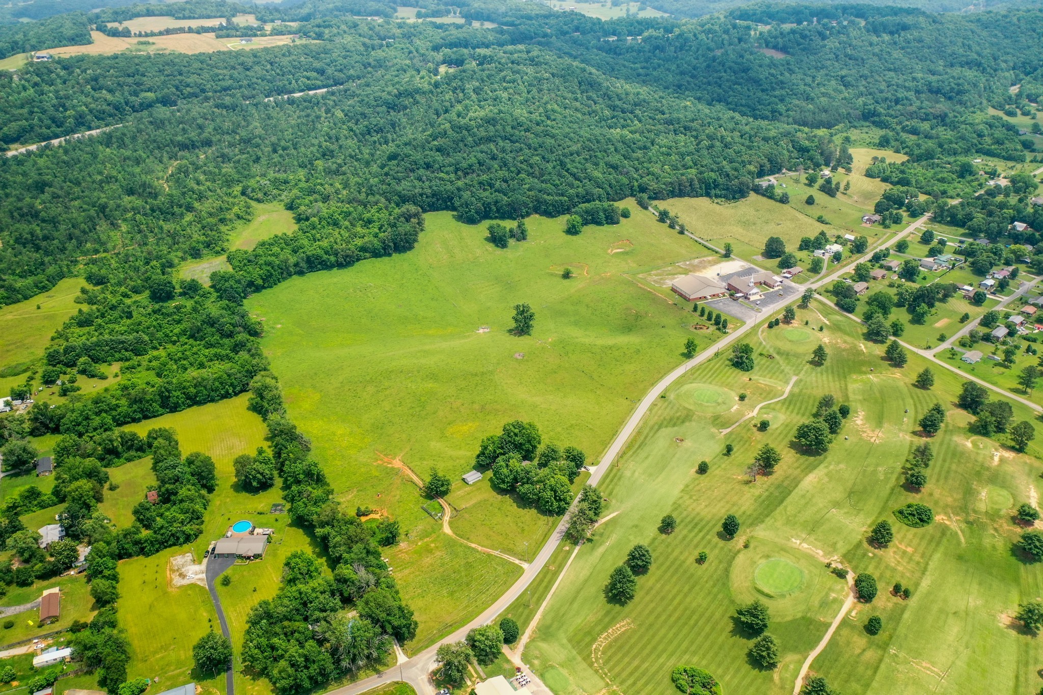 1364 Country Club Road Sparta, TN 38583 - Photo 3 of 72