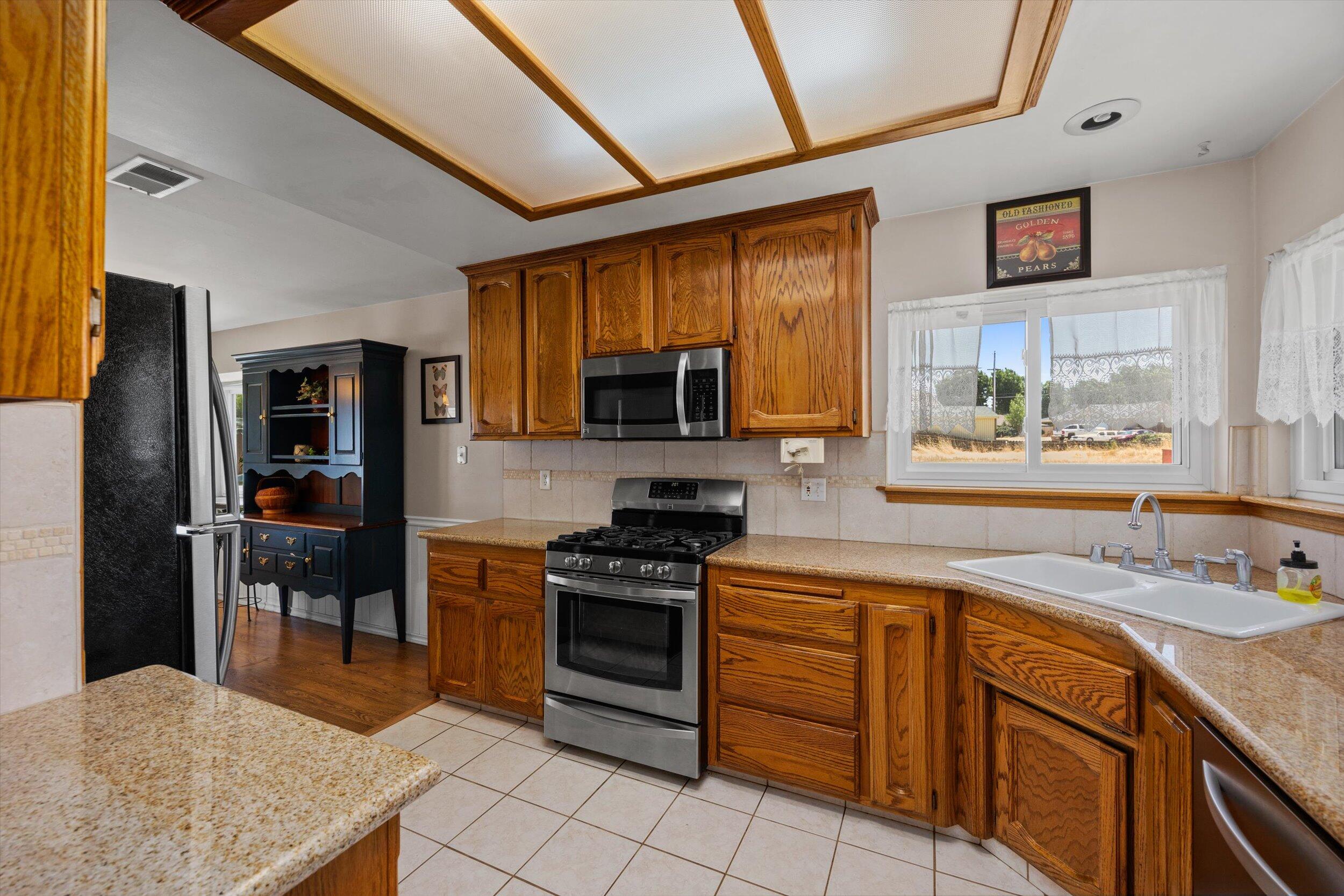 21620 Foothill Drive Tehachapi, CA 93561 - Photo 19 of 49 25-Illuminate Photography - 21620 Foothi