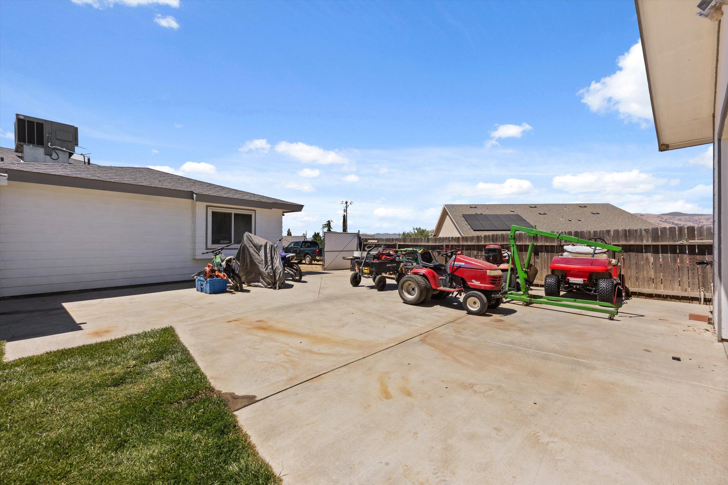 21620 Foothill Drive Tehachapi, CA 93561 - Photo 45 of 49 45-Illuminate Photography - 21620 Foothi