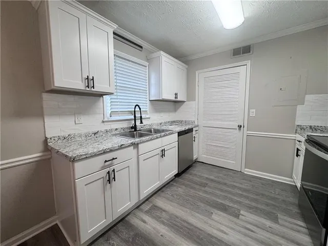 $1,299 | 452 Lexington Drive, Lawrenceville, GA 30046