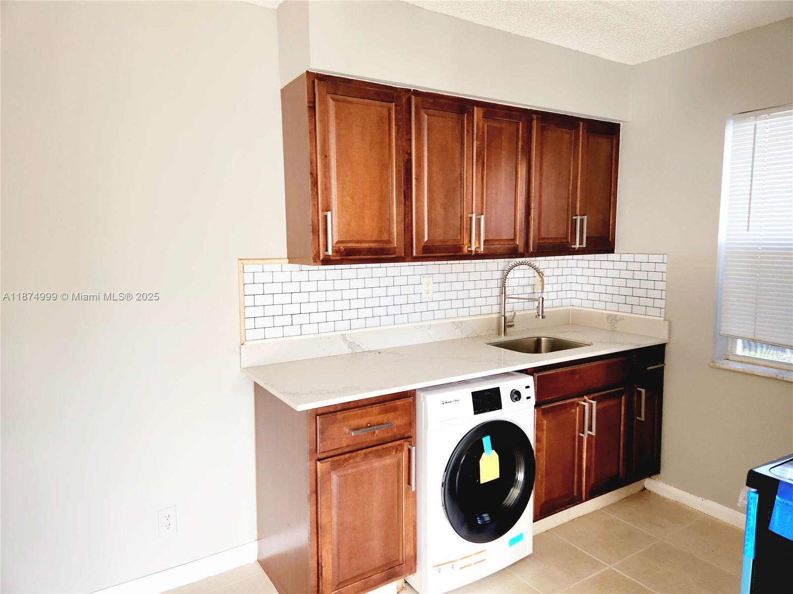191 Southwest 15th Street, Unit 201 Pompano Beach, FL 33060 - Photo 5 of 10
