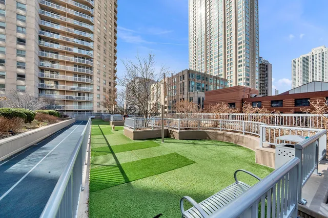 $3,500 | 545 North Dearborn Street, Unit 2510, Chicago, IL 60654