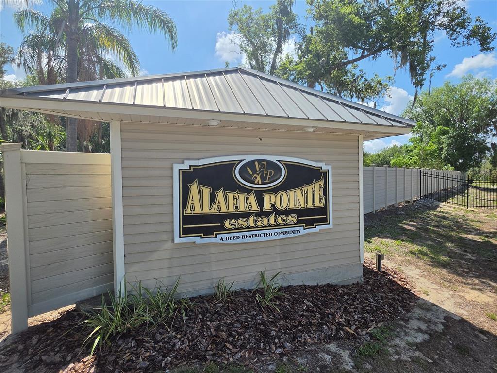 8331 Alafia Pointe Drive Riverview, FL 33578 - Photo 22 of 24