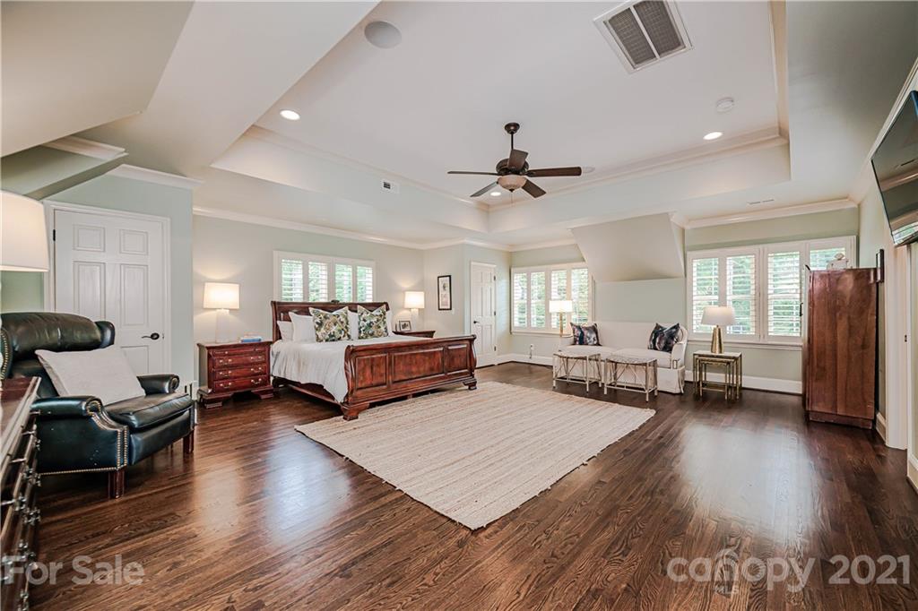 3800 River Ridge Road Charlotte, NC 28226 - Photo 19 of 48 a living room with furniture and a large window