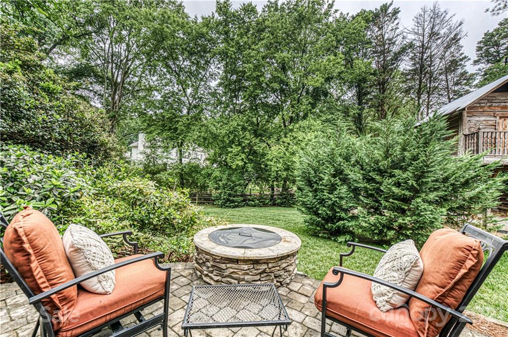 3800 River Ridge Road Charlotte, NC 28226 - Photo 42 of 48 a view of a yard with furniture