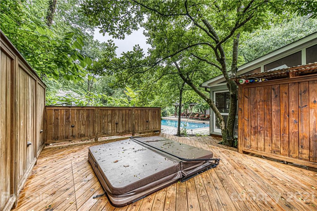 3800 River Ridge Road Charlotte, NC 28226 - Photo 46 of 48 a view of a backyard with a small cabin