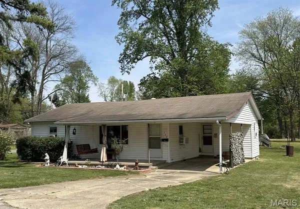 $115,500 | 708 North Hickory Street, Dexter, MO 63841