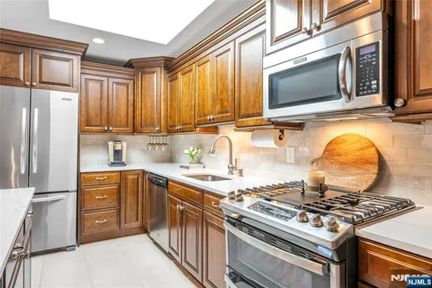 $880,000 | 57 Peach Hill Court, Ramsey, NJ 07446
