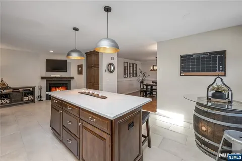 $880,000 | 57 Peach Hill Court, Ramsey, NJ 07446