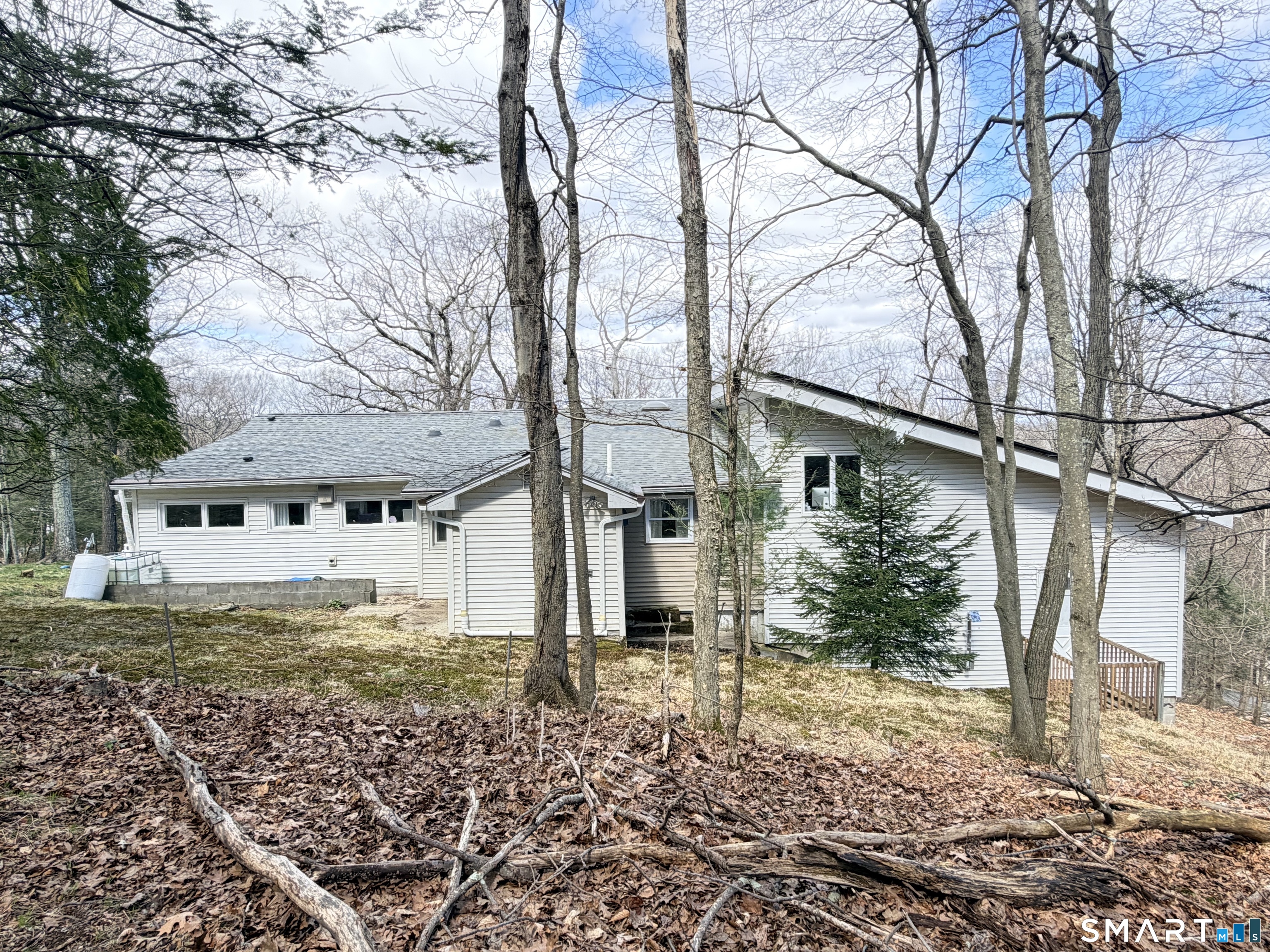 39 Candle Hill Road New Fairfield, CT 06812 - Photo 6 of 40