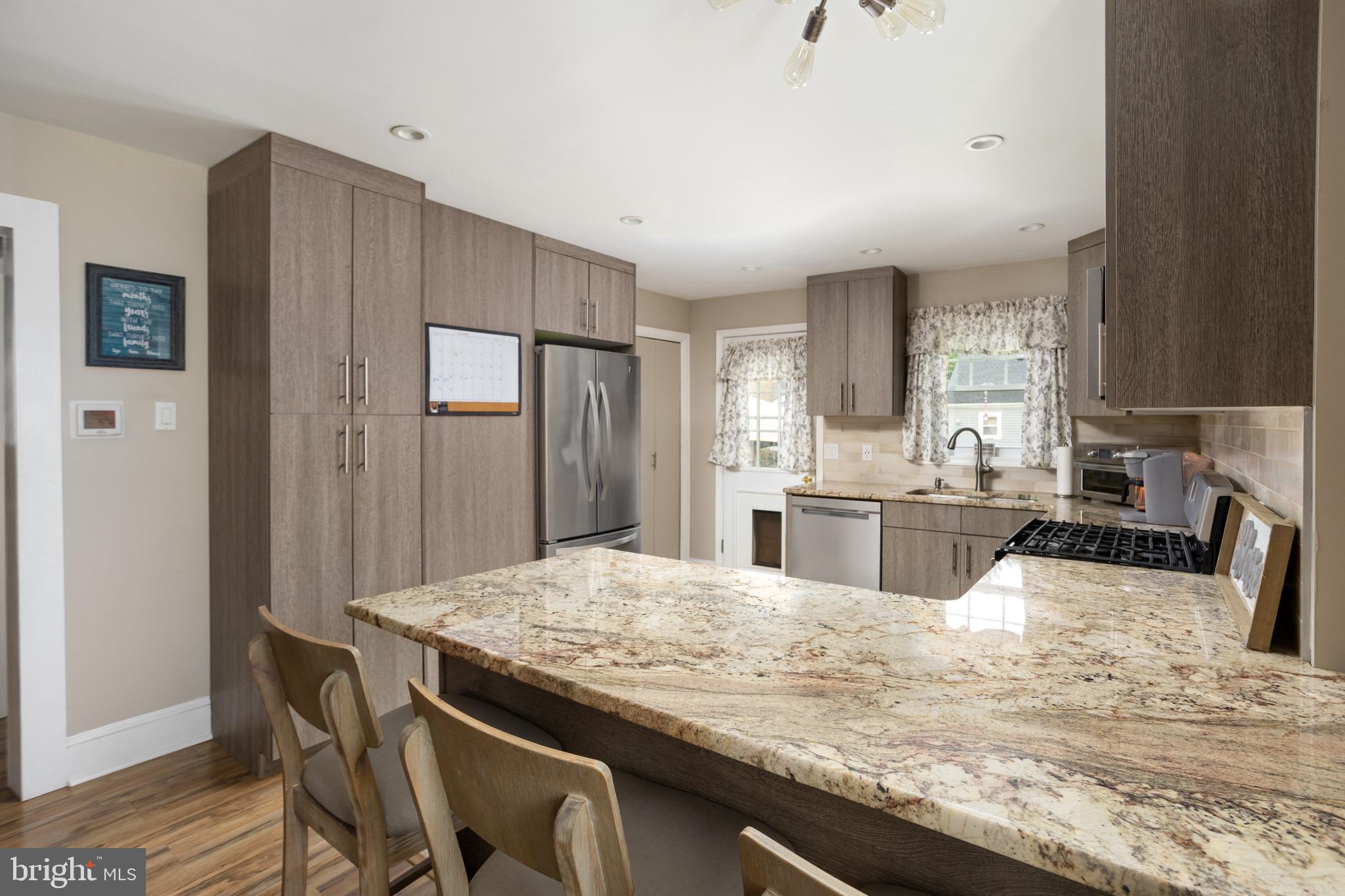 33 Madison Avenue Hamilton, NJ 08619 - Photo 11 of 37 Granite Counter-tops