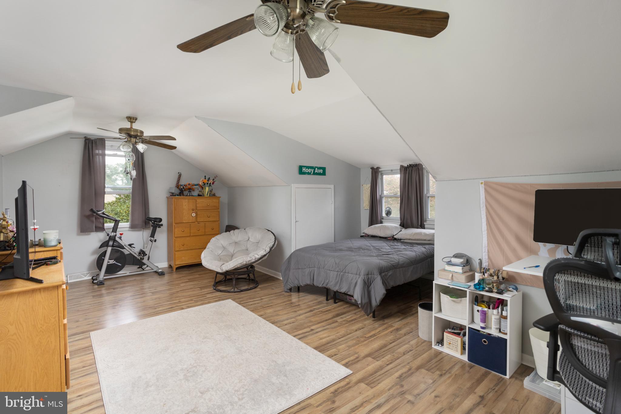 33 Madison Avenue Hamilton, NJ 08619 - Photo 24 of 37 2nd Bedroom
