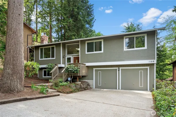 front view of house with a yard