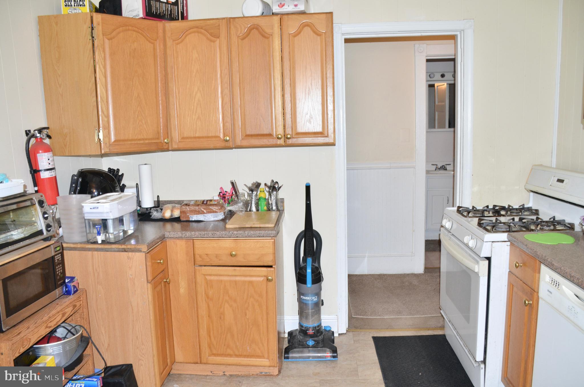 19 Deptford Road Glassboro, NJ 08028 - Photo 6 of 21 Gallery Image 6